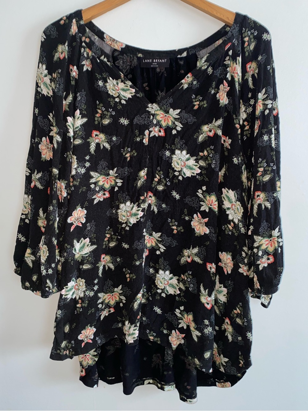 CLASSY LANE BRYANT TOP - 26/28